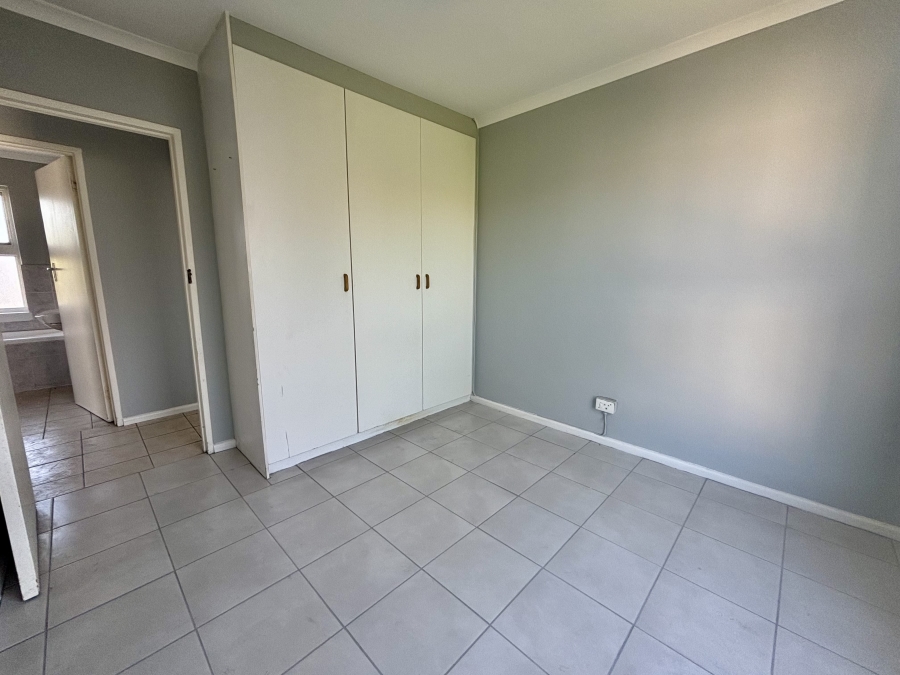 To Let 2 Bedroom Property for Rent in Vredekloof East Western Cape